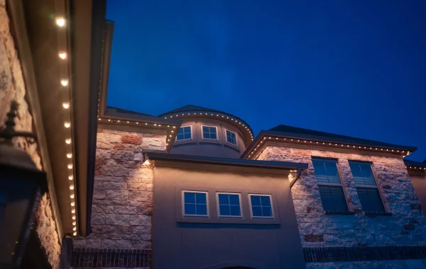 HomeHighlightPeermanentLightsInstallationLondonOntario (7)